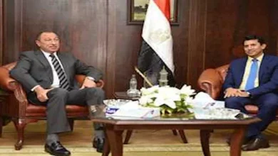 صورة وزير الرياضة يشيد بأداء الأهلي في مستهل مشواره بمونديال الأندية: نتابع