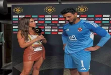 صورة هل تجنب الشناوي النظر للمذيعة أثناء الحوار التلفزيوني? (فيديو)