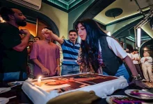 صورة بالصور| فريق مسلسل “ابن النصابة” يحتفل بعيد ميلاد ياسمينا العبد