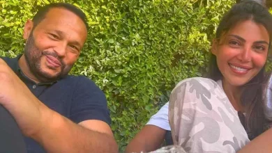 صورة “أنا ورور”.. رجل الأعمال محمد حلاوة ينشر صورة مع زوجته ريهام حجاج