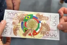 صورة ورقة نقدية روسية عليها أعلام دول الـ”بريكس” في منتدى بطرسبرج