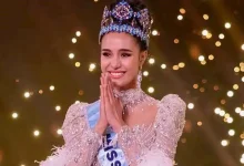 صورة فستان جريء ومكشوف.. إطلالة ملكة جمال العالم في أحدث ظهور