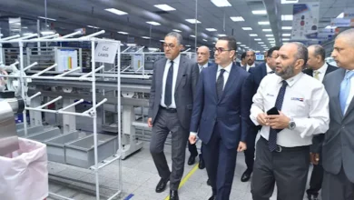 صورة وزير الاستثمار والتجارة يقوم بجولة تفقدية بالمنطقة الحرة بمدينة نصر