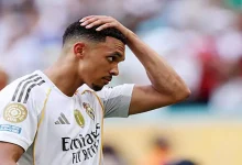 صورة شبح ليفربول يطارد أرنولد في مدرجات كأس العالم