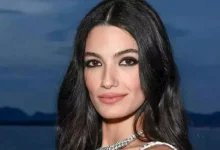 صورة الأبيض يليق بها.. تارا عماد بإطلالة جريئة تخطف الأنظار
