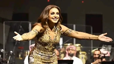 صورة بسبب وردة من معجب.. هذا ما فعلته أنغام في حفلها بالكويت