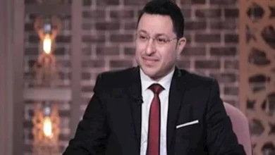 صورة محمد علي مهاجمًا محمد حسان بسبب إقامته عزاء لوالدته: تراجع عما أفتيت ب