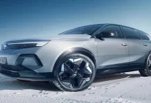 صورة أوبل تطلق نسخة رباعية الدفع من سيارتها جراند لاند Electric.. صور