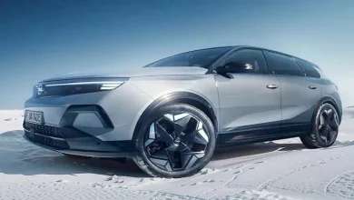 صورة أوبل تطلق نسخة رباعية الدفع من سيارتها جراند لاند Electric.. صور