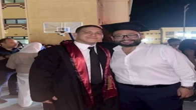 صورة أحمد رزق يحتفل بتخرج نجله من المدرسة.. وإيمان العاصي تعلق (صورة)