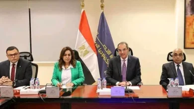 صورة وزير الاتصالات: ربط كافة قواعد البيانات بمنظومة الرقم القومي العقاري..