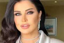 صورة بتنورة قصيرة و”تيشيرت بـ60 ألف جنيه”..جومانا مراد تخطف الأنظار بإطلالة