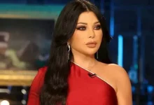 صورة هيفاء وهبي تتعرض لموقف محرج وتنجو من السقوط على الأرض