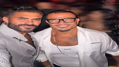 صورة خالد سليم يشارك جمهوره صورًا تجمعه بعمرو دياب وعدد من النجوم