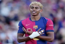 صورة لامين يامال يستعد لارتداء رقم برشلونة التاريخي