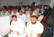 صورة التلبية والدعاء في مخيمات حجاج الجمعيات الأهلية