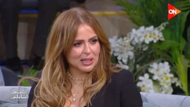صورة امرأة مُقيدة.. مها الصغير تكشف عن موهبتها بالرسم وتعرض لوحاتها