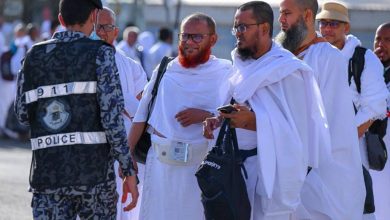 صورة حُجّاج بيت الله الحرام يتوافدون إلى مشعر منى لقضاء يوم التروية  أخبار السعودية