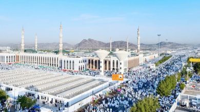 صورة ضيوف الرحمن يتوجهون إلى عرفات لأداء الركن الأعظم  أخبار السعودية