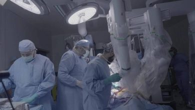 صورة الروبوت الجراحي يجري عملية استبدال صمام للقلب بمكة المكرمة  أخبار السعودية