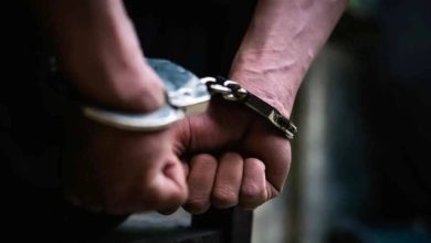 صورة واقعة غريبة في تركيا.. رجل يهاجم بنكاً ببندقية صيد لمروره بضائقة مالية  أخبار السعودية