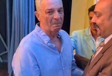 صورة بكاء وتأثر محمود حميدة أثناء مشاهدته العرض المسرحي بمسرح الهناجر.. ما السبب؟  أخبار السعودية
