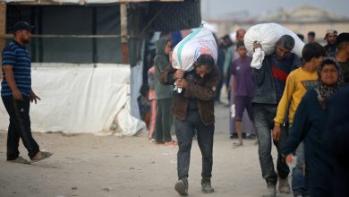صورة الأورومتوسطي: “إسرائيل” تجند عصابات محلية في غزة لجعل نقاط توزيع المساعدات ساحات ذبح جماعي