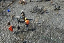 صورة | وزارة العمل لـ”رؤيا”: إجراءات ستُتخذ بحق كل منشأة يثبت عدم تشغيلها للعمالة التي استقدمتها
