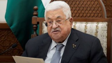 صورة | الرئيس الفلسطيني يدعو حماس لتسليم المحتجزين والتخلي عن حكم غزة