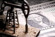 صورة | أسعار النفط تواصل الارتفاع بدعم من ضعف الدولار وتوترات جيوسياسية