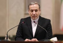 صورة | وزير الخارجية الإيراني: تخصيب اليورانيوم “خط أحمر” لا مساومة عليه
