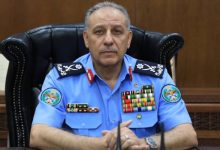 صورة | المعايطة يهنئ مرتبات الأمن العام بعيد الأضحى ويشاركهم الصلاة