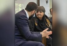 صورة | الرئيس الشرع يلتقي عمته في عيد الأضحى بعد 30 عامًا
