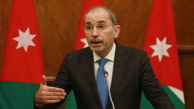 صورة | الصفدي يؤكد لوزير الخارجية الإيراني إدانة الأردن العدوان الإسرائيلي على إيران ورفضه
