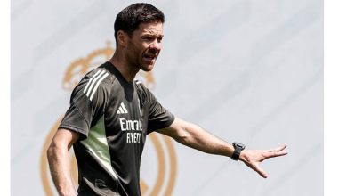 صورة | بين نجمٍ لا يُقاوم وفريق لا يُقهر: ألونسو في اختبار التوازن داخل ريال مدريد