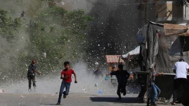 صورة | وزارة الصحة بغزة: 20 شهيدًا و200 مصاب جراء قصف “إسرائيل” قرب مركز مساعدات في رفح