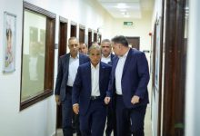 صورة | رئيس الوزراء يتفقد “دار الغذاء” في ناعور ويؤكد دعم الحكومة لزيادة الصادرات وتوفير الوظائف