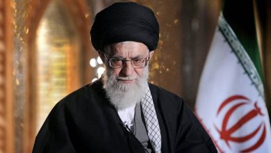 صورة | نفي ومحاولات اغتيال”.. أسرار ومحطات في حياة علي خامنئي من الطفولة إلى قيادة إيران