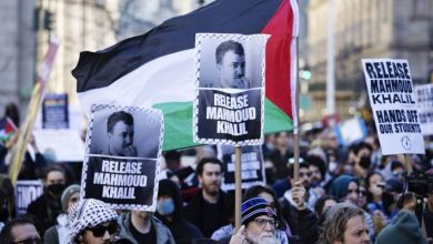 صورة | قاضٍ أمريكي يأمر بالإفراج عن الناشط الفلسطيني محمود خليل رغم اعتراض البيت الأبيض