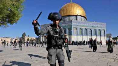 صورة | قوات الاحتلال تقتحم الأقصى وتنفذ اعتقالا جماعيا لحراس المسجد