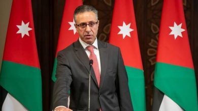 صورة | هل يشمل قرار تخفيض الرسوم الجمركية السيارات المستوردة الجديدة والمستعملة؟.. وزير الصناعة يجيب