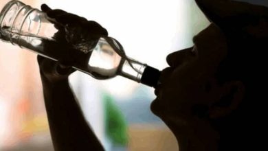 صورة | خبراء يتحدثون عبر “رؤيا” عن أبعاد قضية المشروبات الروحية وحالات التسمم بمادة الميثانول