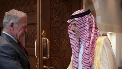 صورة ملك الأردن يستقبل أعضاء اللجنة الوزارية العربية الإسلامية المشتركة بشأن غزة