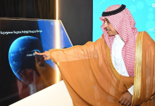 صورة وزير الإعلام يُدشّن من مكة المكرمة منصة الصور السعودية للعالم