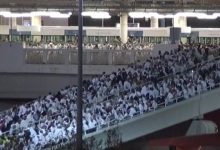 صورة يتم توزيع المياه والوجبات على الحجاج على مدار الساعة