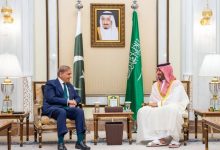 صورة ولي العهد يستقبل رئيس الوزراء الباكستاني ويستعرضان العلاقات التاريخية وآفاق التعاون الثنائي