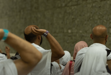 صورة الحجاج يكملون رمي الجمرات الثلاث في أول أيام التشريق
