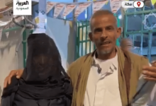 صورة «شوقا لبيت الله».. حاج يمني باع أرضه ليحقق حلم والدته بأداء الحج