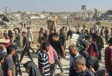 صورة الاحتلال الإسرائيلي يطلق النار قرب مركز مساعدات في رفح.. واستشهاد 7 فلسطينيين