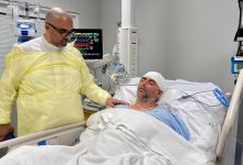 صورة تدخل عصبي دقيق يُنقذ حياة حاج جزائري بعد نزيف دماغي حاد بمدينة الملك عبدالله الطبية